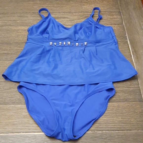 St. John's Bay Other - 💙💙 2pc babydoll style suit